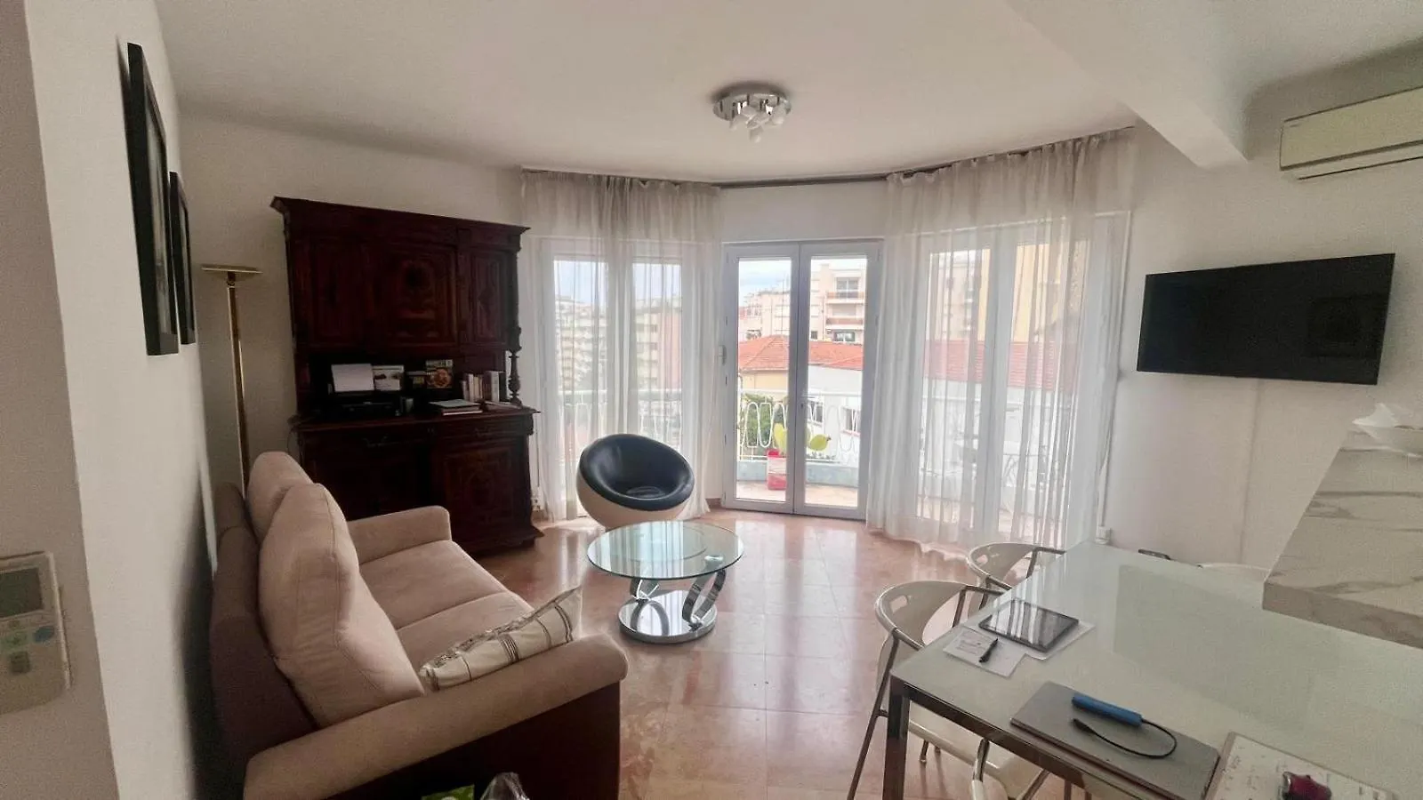 3 Pieces Centre De Cannes location